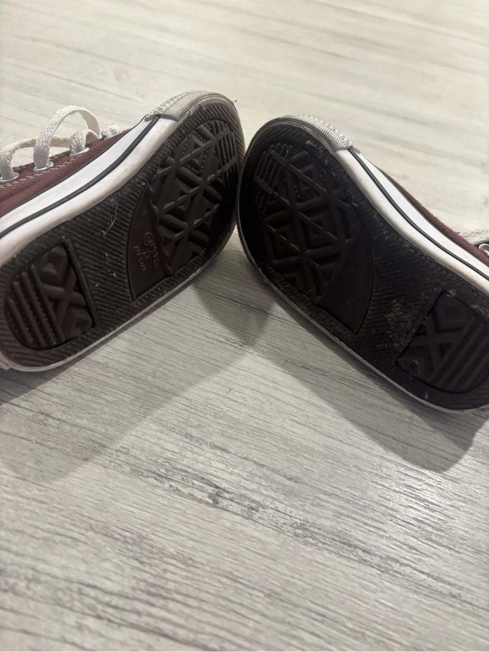 Converse brown canvas